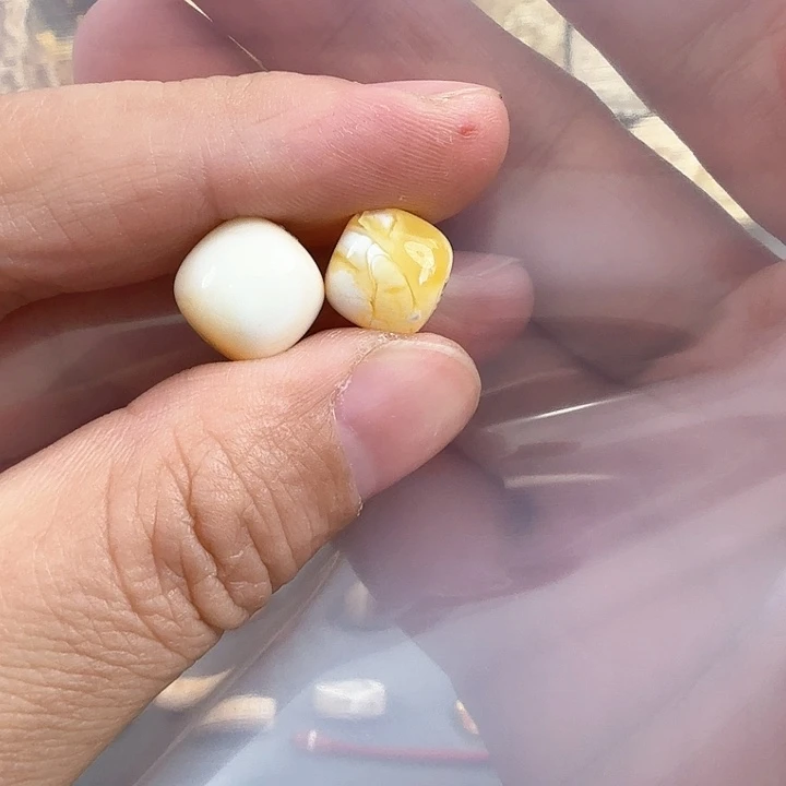 琥珀裸石未镶嵌月***光ggghggghghh