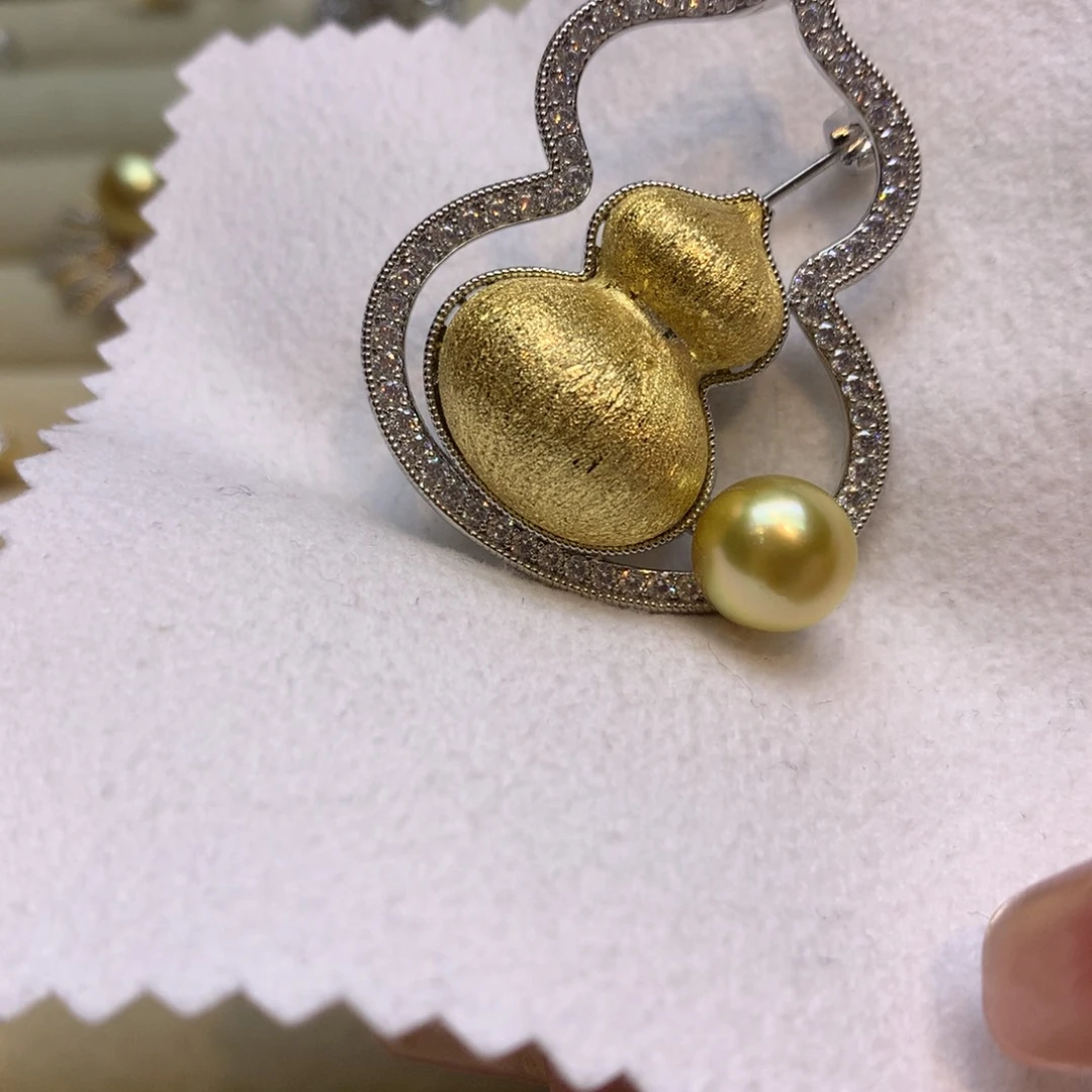 未镶嵌胸饰海水珍珠