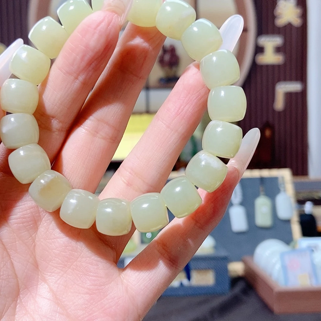 和田玉未镶嵌手链