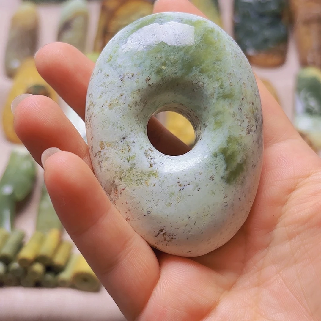 岫岩河磨玉（透闪石质玉）未镶嵌颈饰