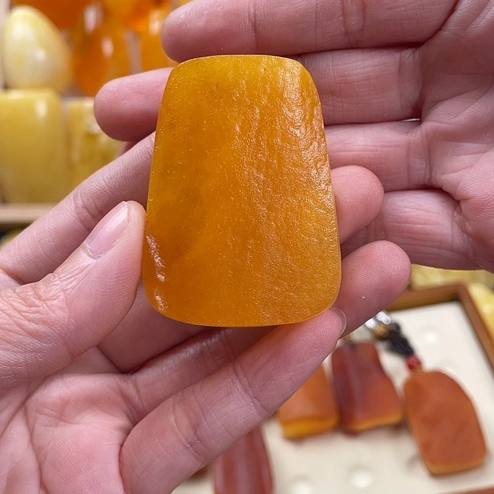 蜜蜡颈饰未镶嵌22.5克