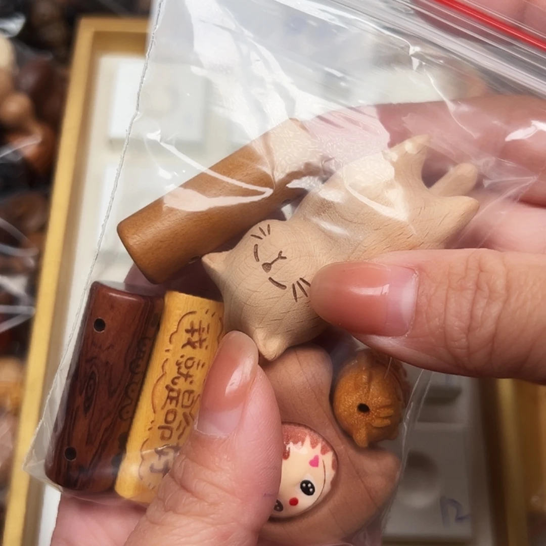 娉***婷大叶紫檀（黑酸枝木类）