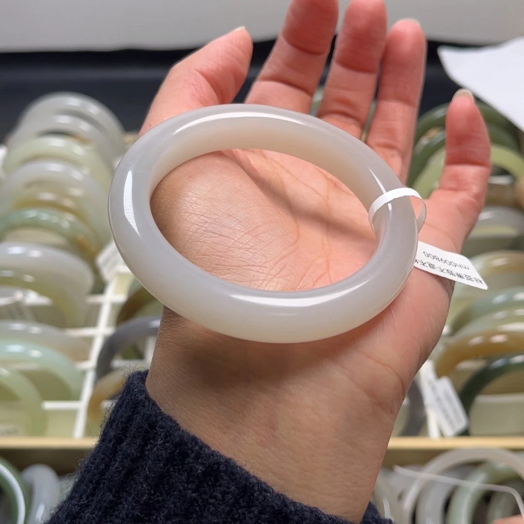 和田玉未镶嵌手镯55.2圈