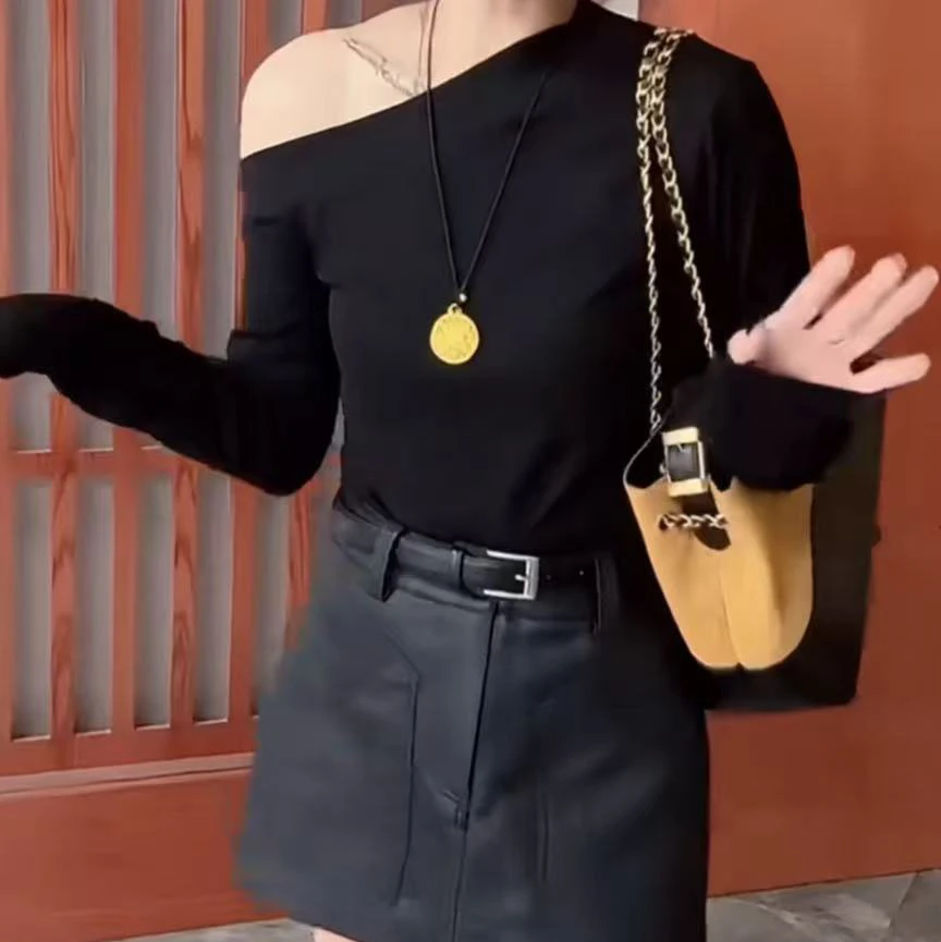 今年流行穿搭2025夏季新款温柔风百搭通勤斜肩慵懒休闲风长袖上衣