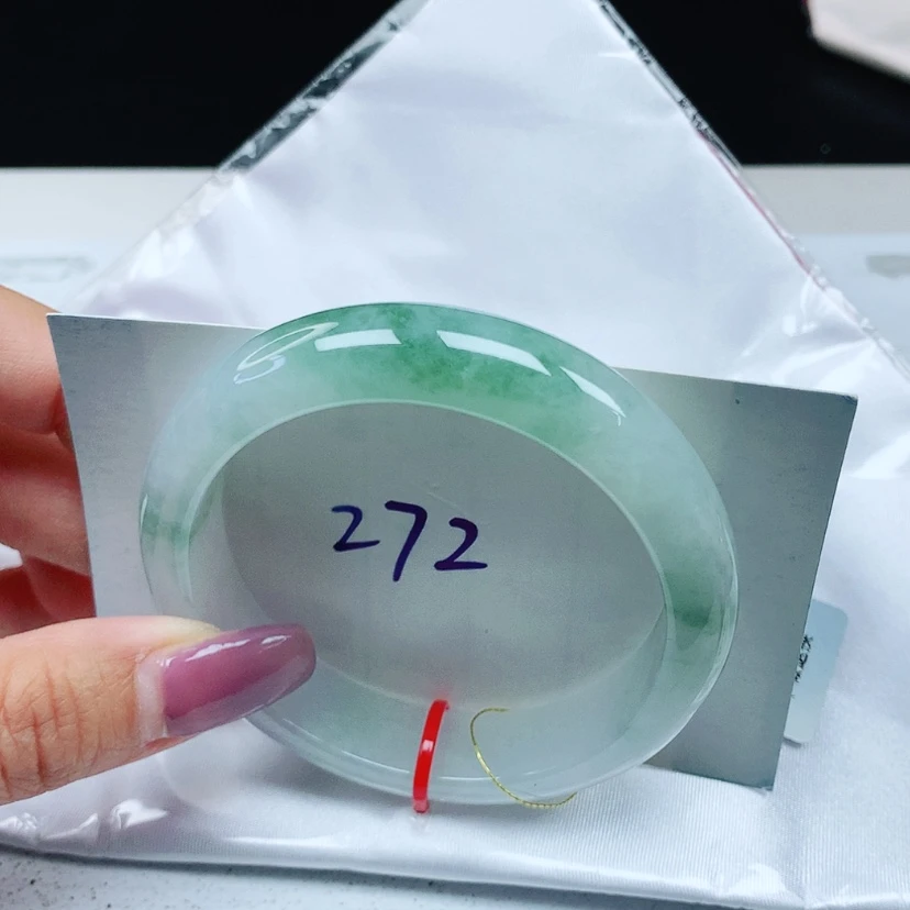 【闪购商品】翡翠手镯未镶嵌 正圈54+