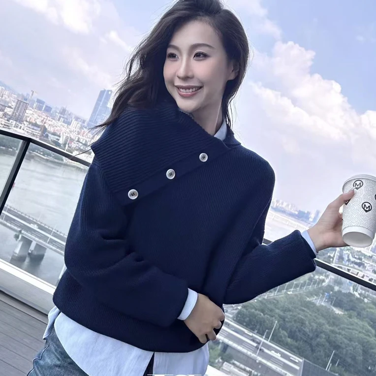 经典坑条翻领毛衣
