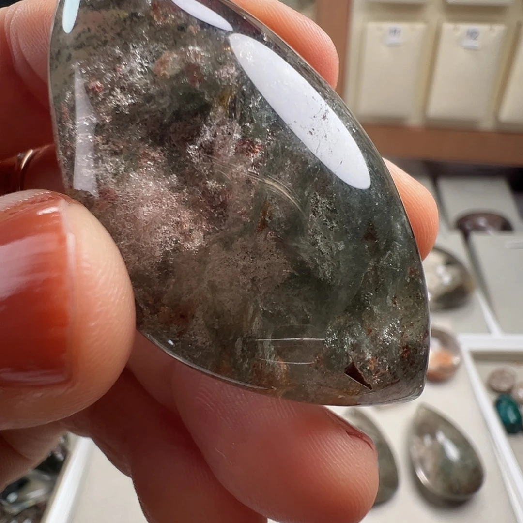 兰***师未镶嵌颈饰水晶天然幽灵水晶