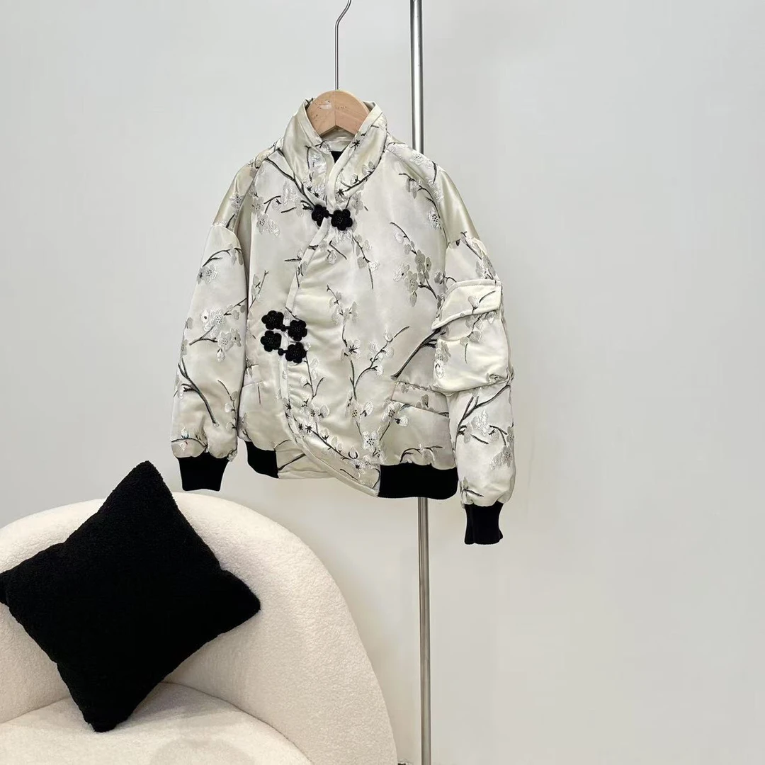 秋冬羽绒服米色 5610楚系