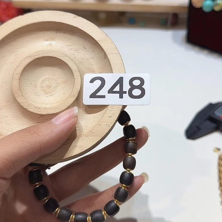 曦***宁香榧木木质摆件工艺品