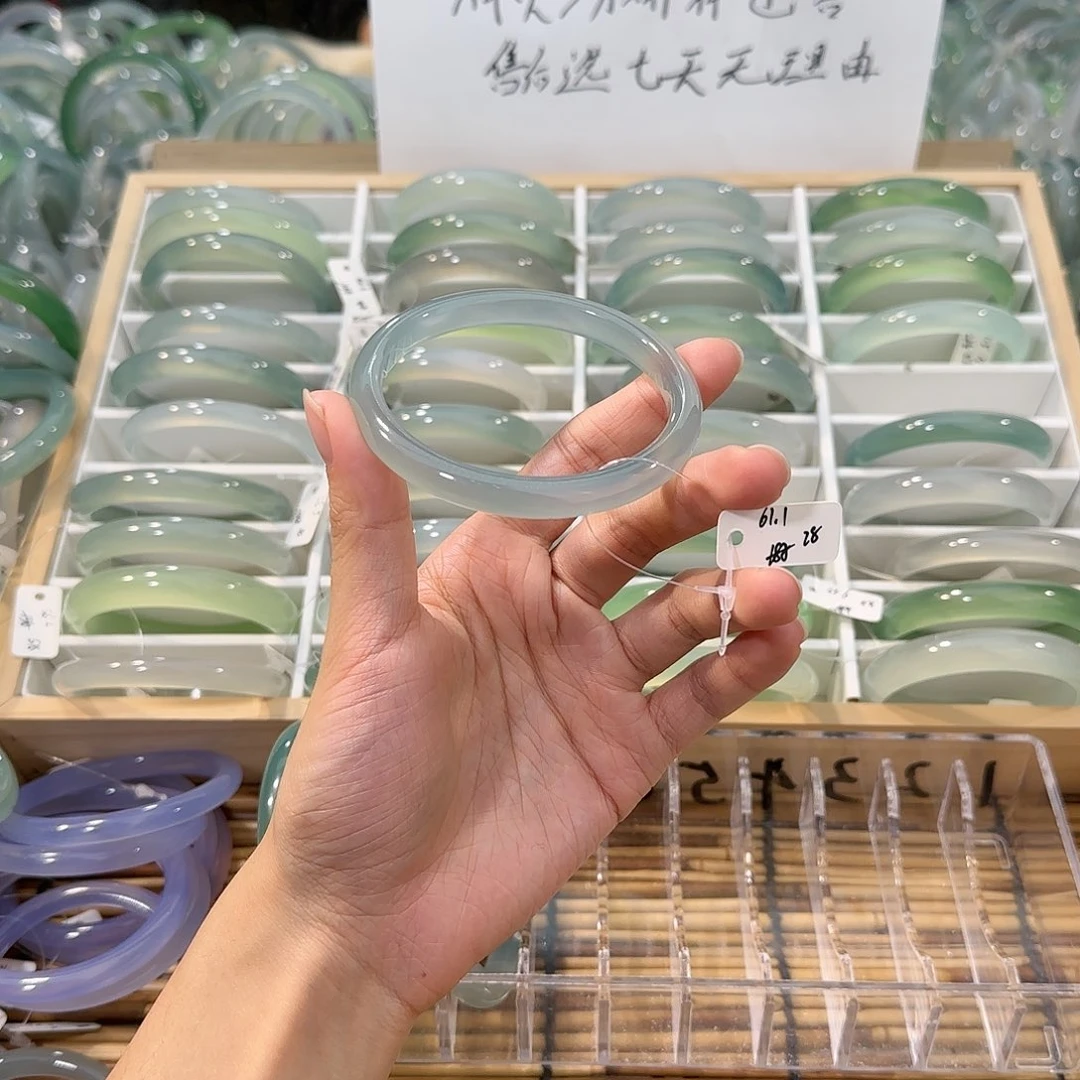 玛瑙/玉髓未镶嵌手镯圈口61.1
