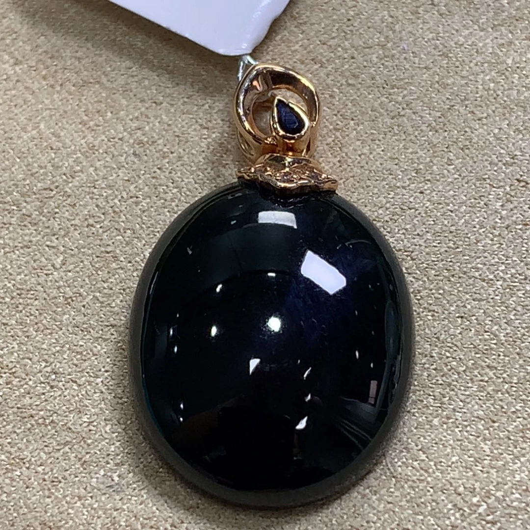 翡翠18K金镶嵌颈饰墨翠蛋面