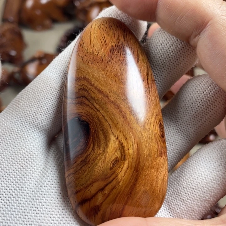 黄花梨/降香黄檀水滴把件