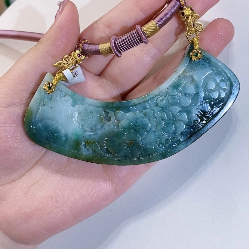 【闪购商品】翡翠未镶嵌颈饰吊坠