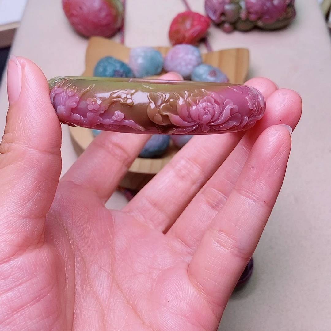 晓***汐玛瑙/玉髓未镶嵌珠宝奇石盐源玛瑙定制