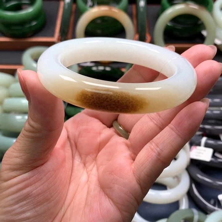 【闪购商品】未镶嵌手镯和田玉