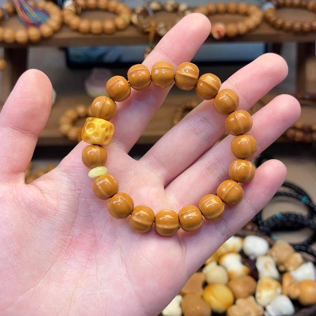 猴头核桃手串小****?搭配奶酪