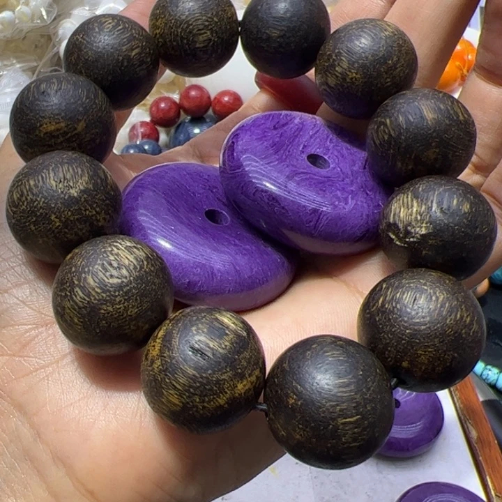 大果紫檀（缅甸花梨）紫扣子