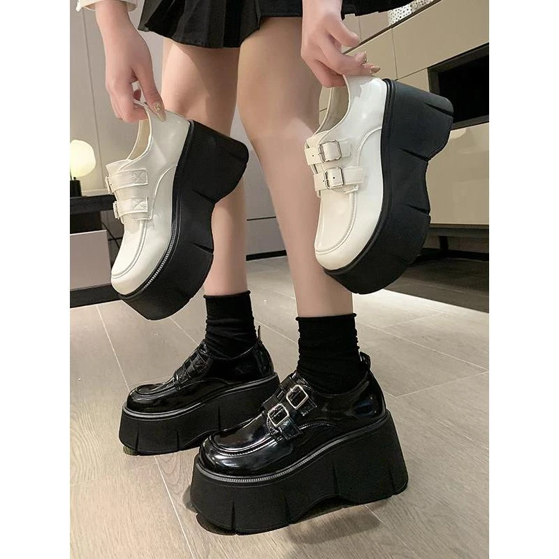 软妹小皮鞋女英伦风2025春秋新款配裙子的厚底增高松糕休闲乐福鞋