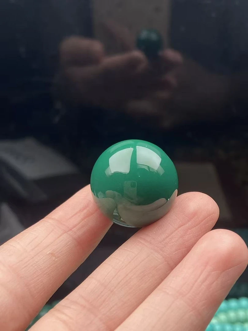 湖北原矿纯手工特色高瓷原绿石精工深绿色圆珠20mm配珠【1007】