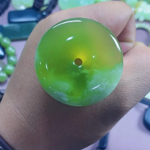 合金蛇纹石玉颈饰