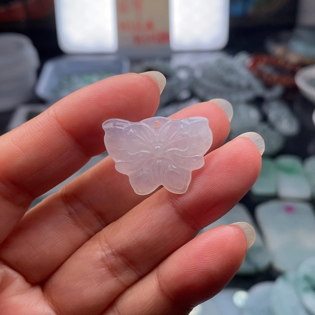 定制翡翠未镶嵌小蝴蝶