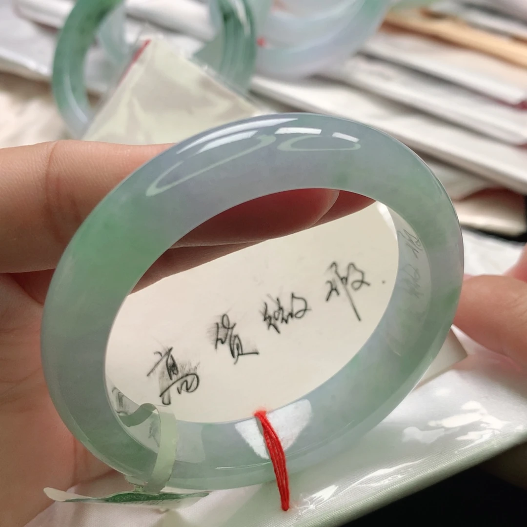 翡翠未镶嵌手镯缅甸52