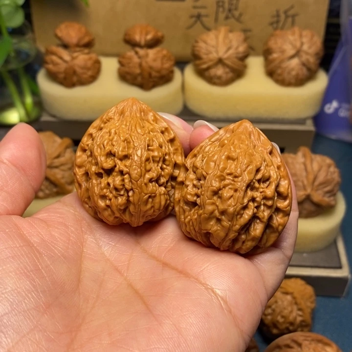 【闪购商品】把件文玩核桃石头