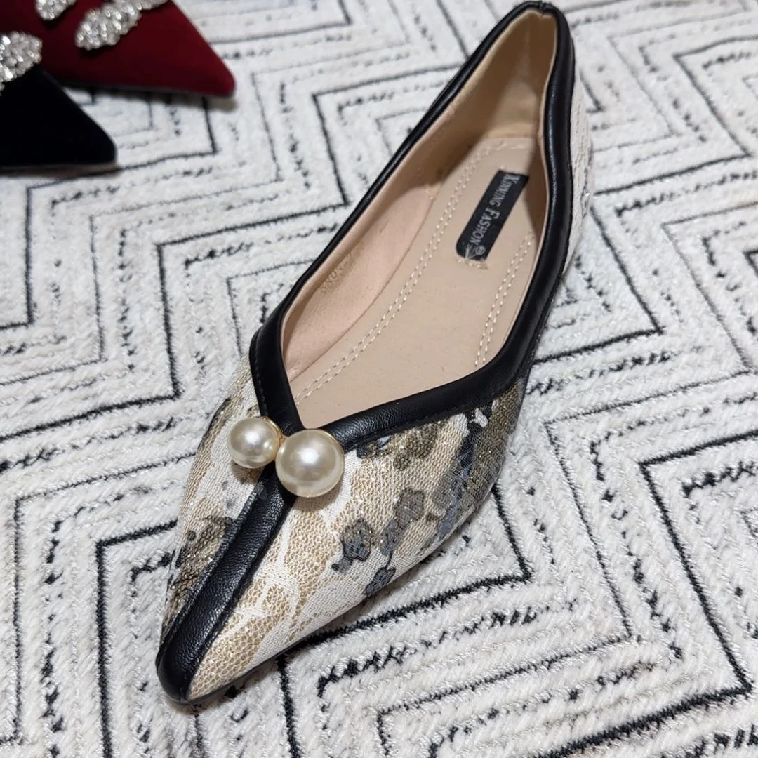 单鞋36码黑色不退换