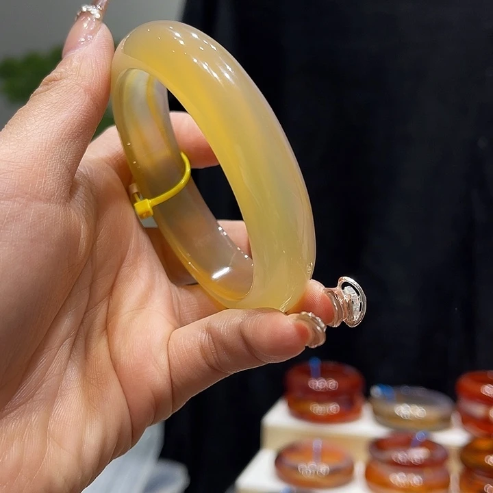 玛瑙/玉髓手镯未镶嵌背***睛