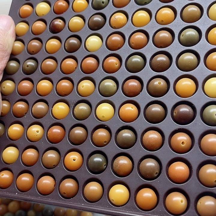 白玉菩提吊坠微瑕11糖心圆珠200