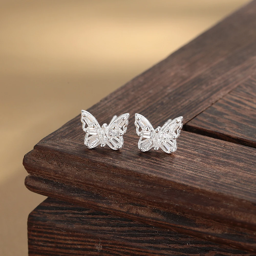 足银耳饰 新品纯银可爱小蝴蝶小耳钉女新款小众设计气质足银耳饰