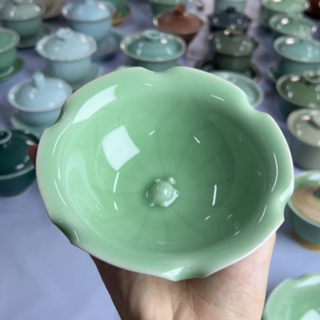 云间青瓷 王大师梅子青龟心花口小果盘