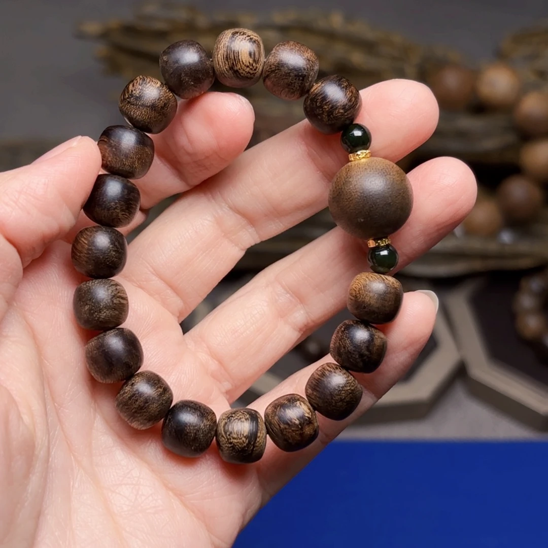 沉香手串越南芽庄白棋楠瘤疤1.0➕绿棋楠瘤疤单珠设计
