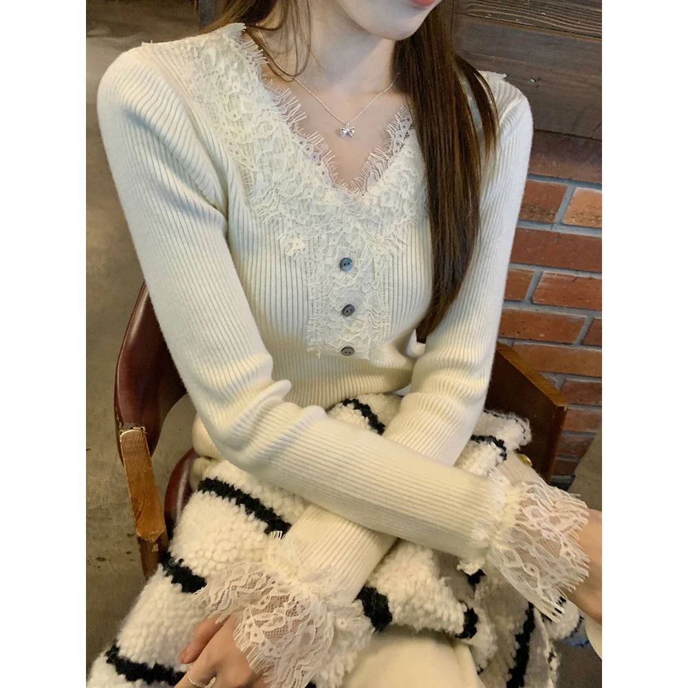 蕾丝打底拼接长袖毛衣女气质修身新款显瘦显身材针织衫冬上衣秋冬
