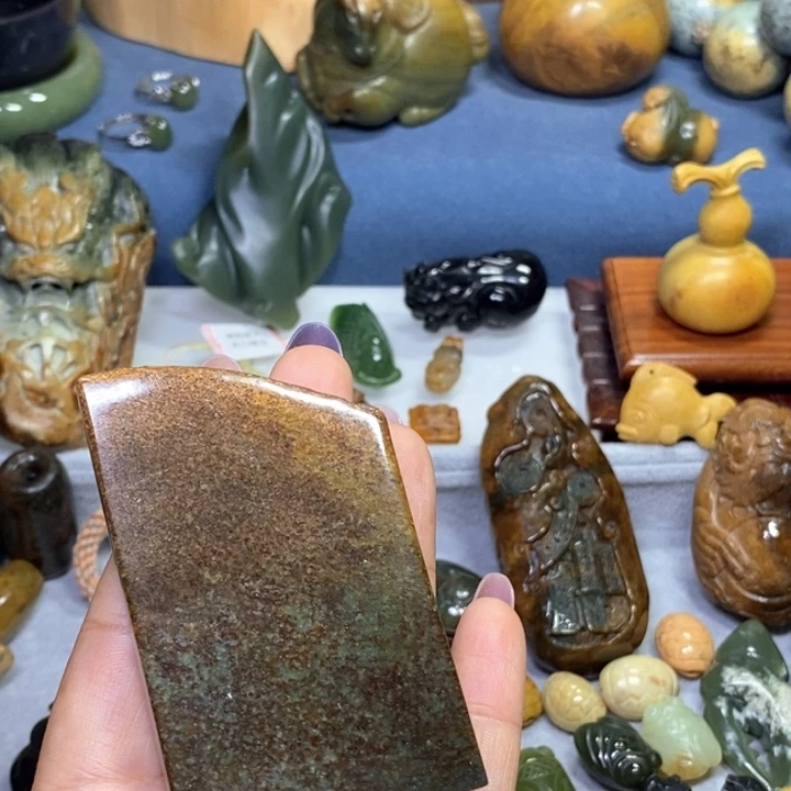 岫岩河磨玉（透闪石质玉）未镶嵌把件