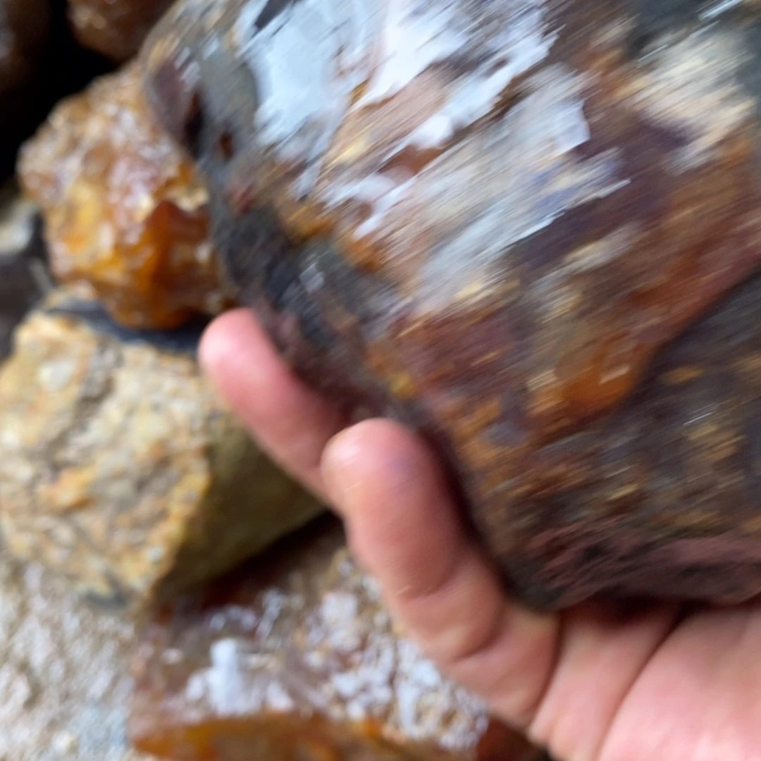 赣***榆玛瑙/玉髓原石未镶嵌私人定制原石不退换