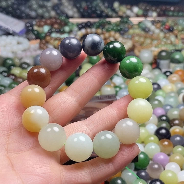 未镶嵌和田玉车挂