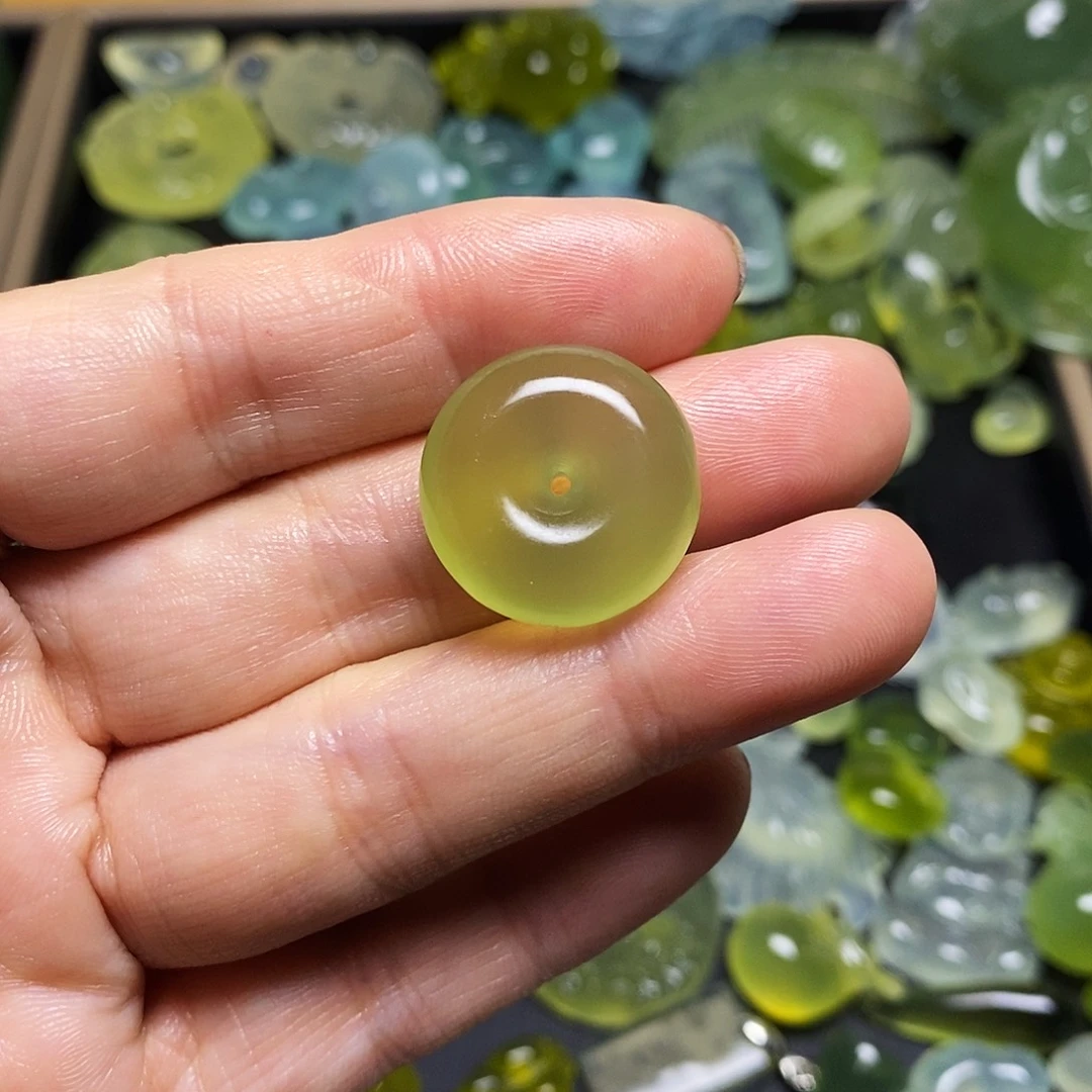 F***I蛇纹石玉未镶嵌颈饰