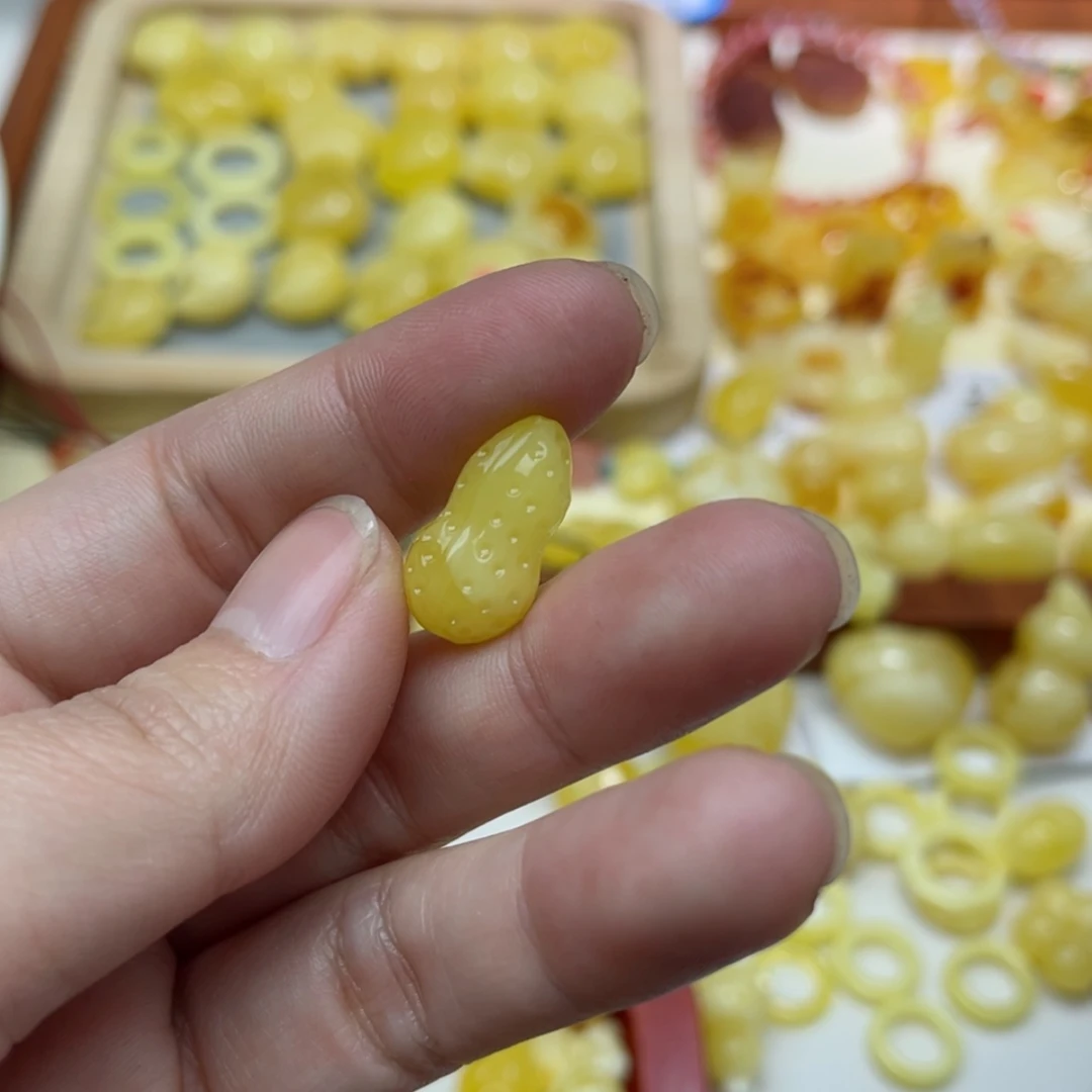 【闪购商品】琥珀裸石未镶嵌配饰