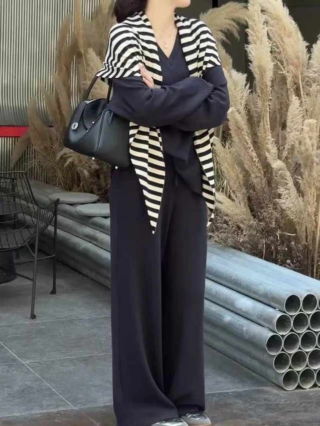 简约宽松慵懒风V领长袖卫衣套装女秋季新款阔腿裤条纹披肩三件套