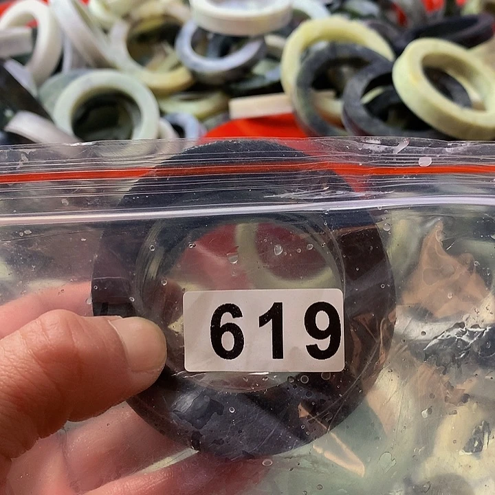 蛇纹石玉原未镶嵌遥**期