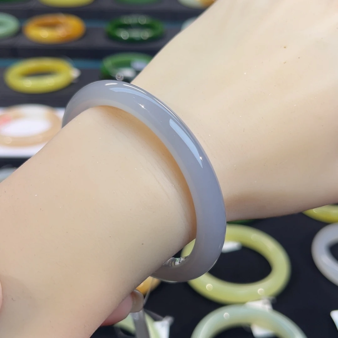 未镶嵌手镯和田玉-冰紫手镯