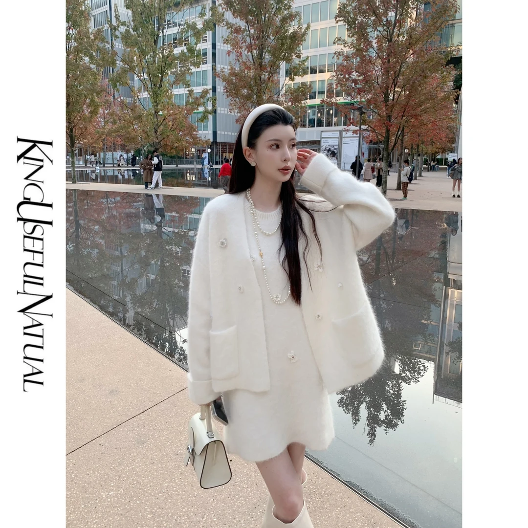 KUN 【温暖海蒂】 纯欲小白花 温柔风高比例混纺钉花加厚奶白色套装