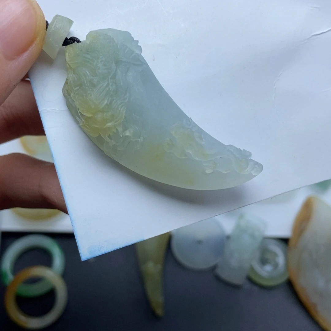未镶嵌定制翡翠命****己龙牙
