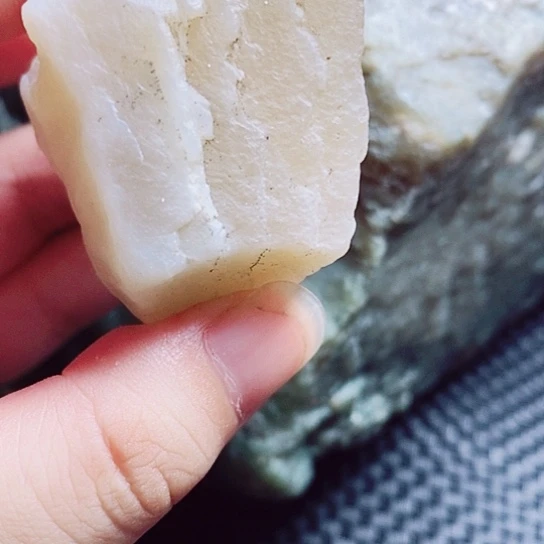 和田玉（糖玉）未镶嵌珠宝半成品