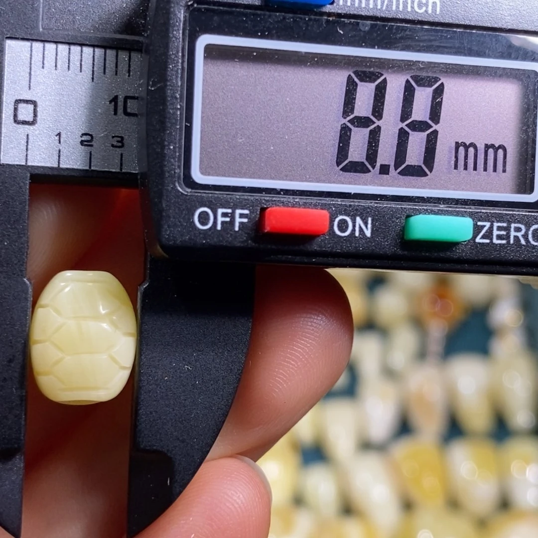 未镶嵌蜜蜡裸石配饰