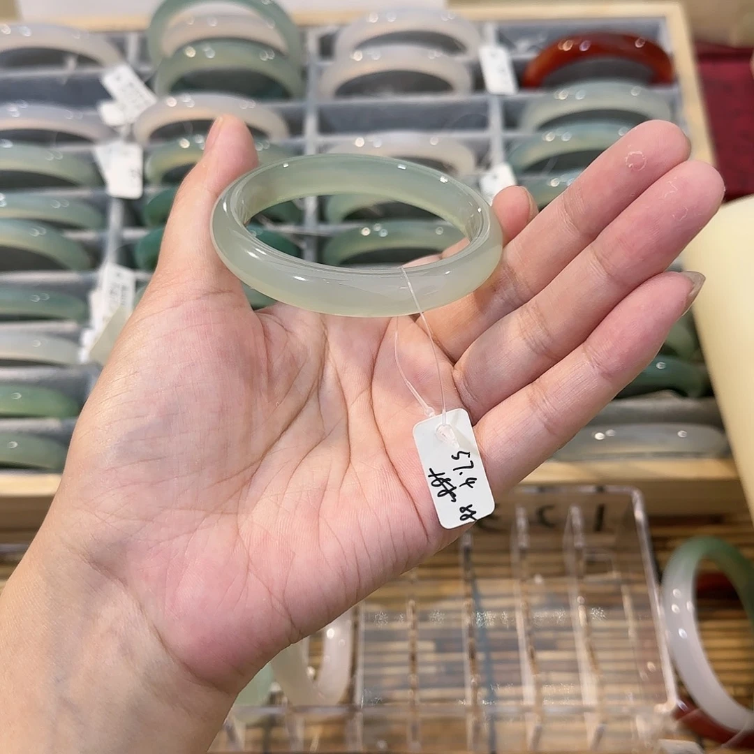 玛瑙/玉髓手镯未镶嵌圈口57.4