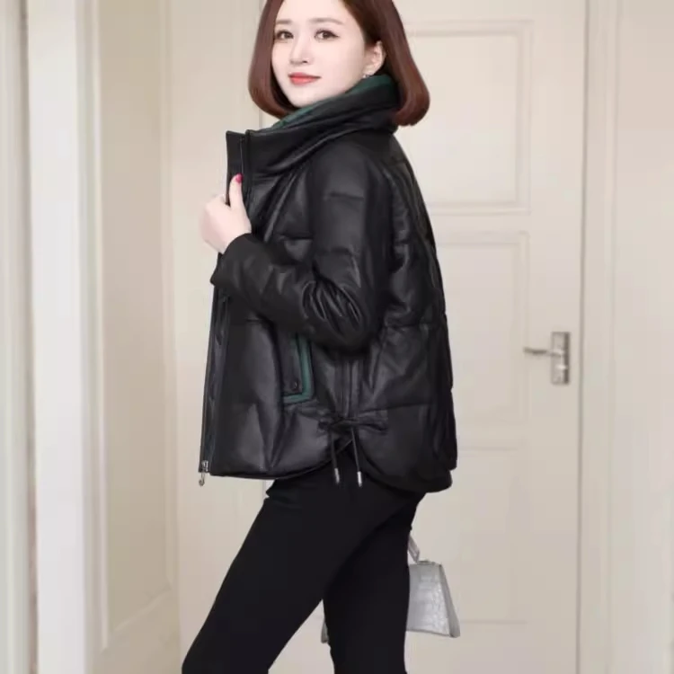 海宁真皮羽绒服女2024冬新款时尚减龄撞色石头纹头层绵羊皮短外套