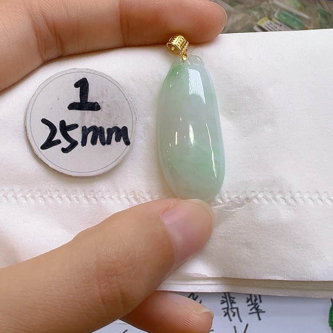 翡翠颈饰18K金镶嵌翡翠