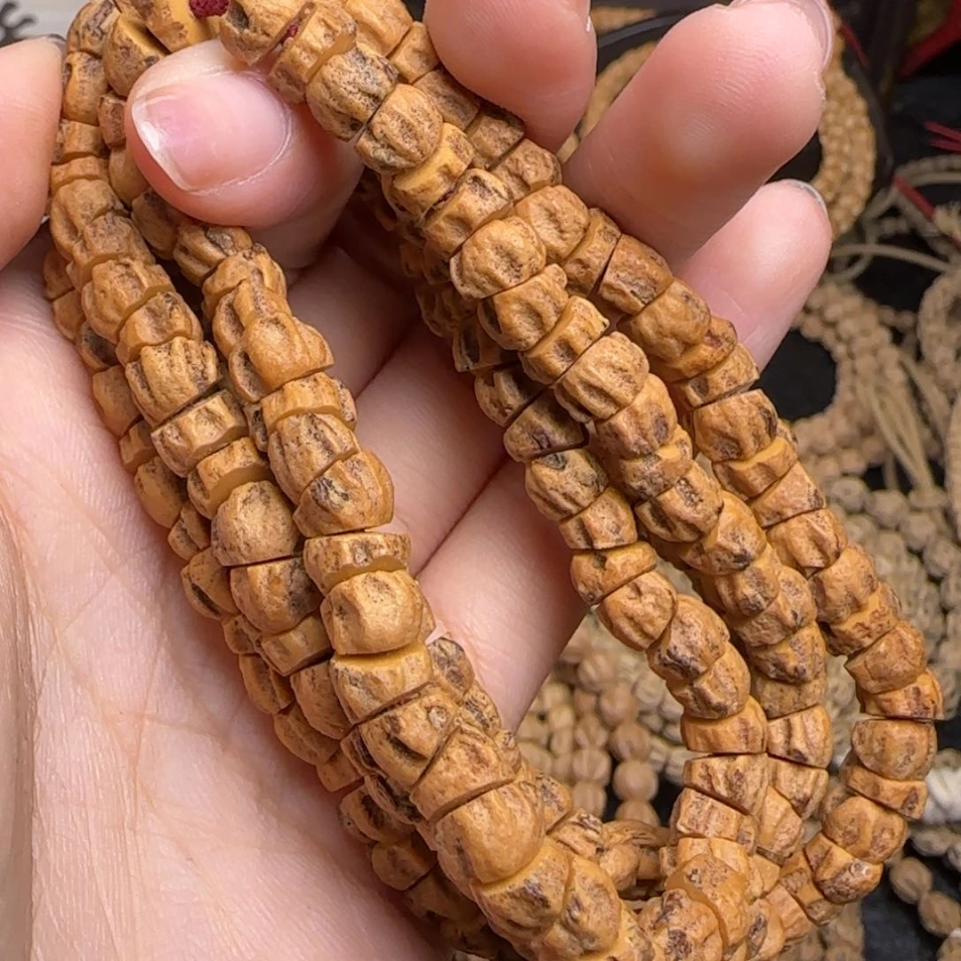 柏香籽/百香籽吊坠一****狼